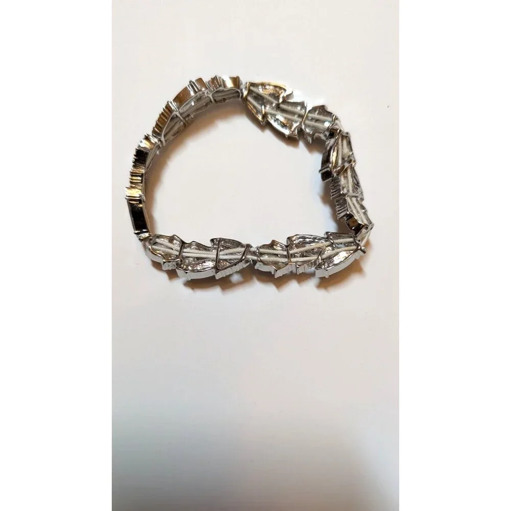 Simply Vera Bracelet Vera Wang Blue Teardrop & Marquise Stretch Glam Going Out - Picture 3 of 7